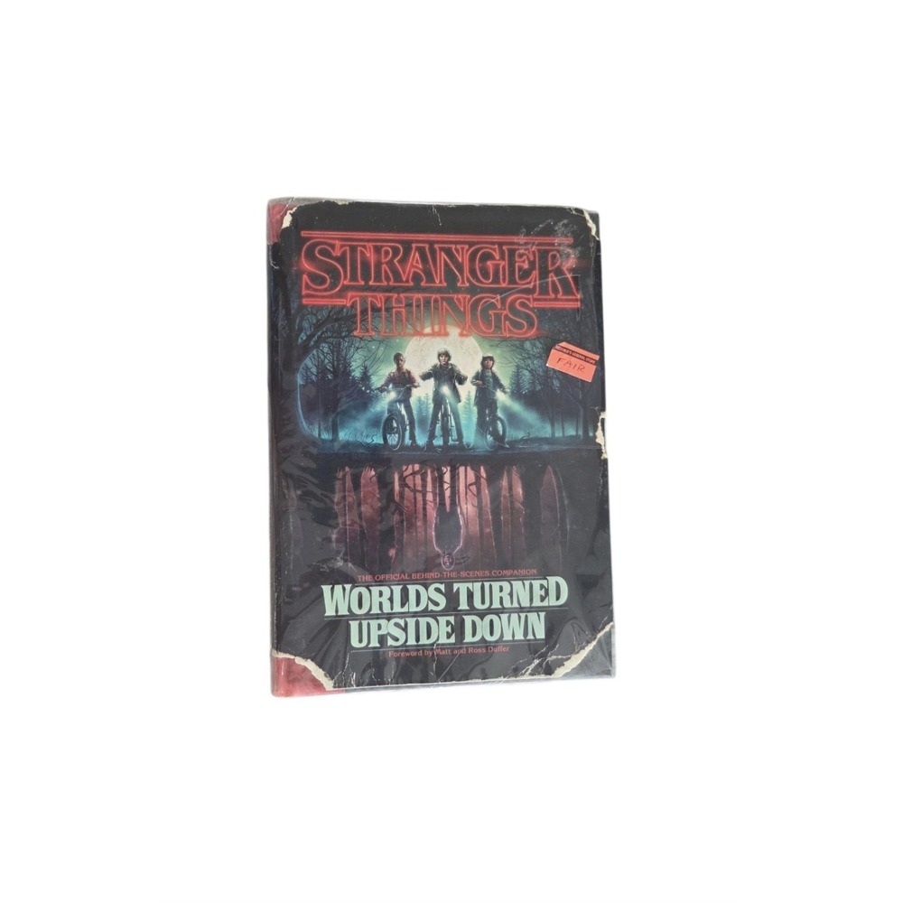 Stranger Things‎ Worlds Turned Upside Down Hardcover BTS Book 2018